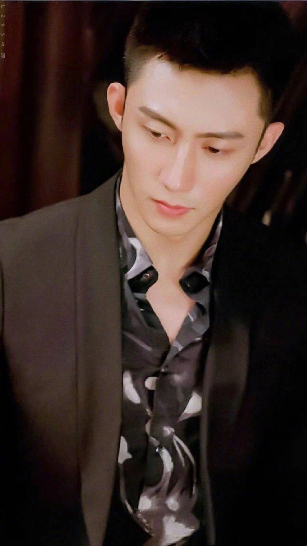 黄景瑜高清壁纸,时尚魅力与影视风采的交融展现风采