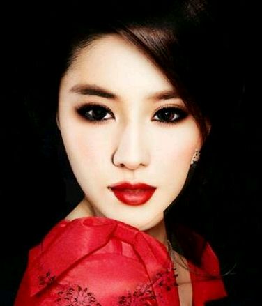 科技新品重塑现实,明星图片合成体验星光璀璨瞬间