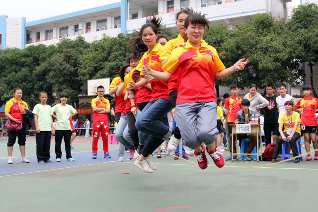 跳绳比赛的精彩瞬间与激烈对决