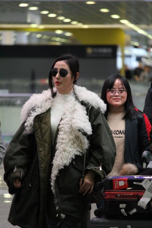 杨幂最新机场时尚照,自然美景与时尚启示的旅行探索