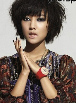 王珞丹最新发型引领时尚潮流,成为新标杆!