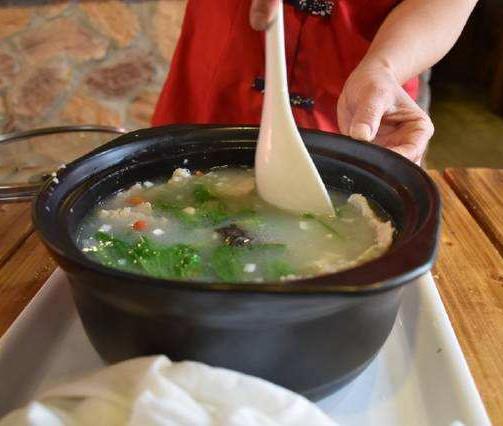 时代背景下的中国烹饪菜最新菜谱与美食演变影响探索
