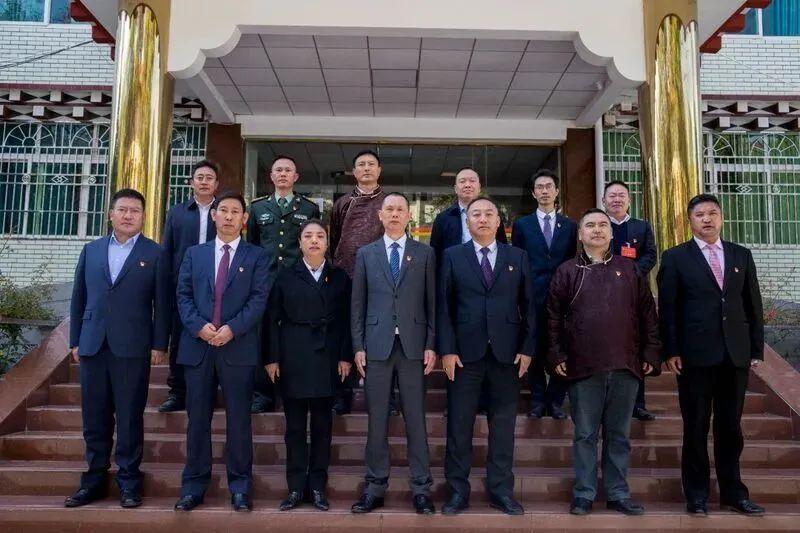 扎西最新，学习、变化中的自信成长之旅