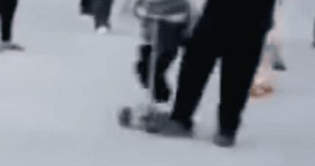 最新大妈体验科技神器,领略未来科技的魅力!