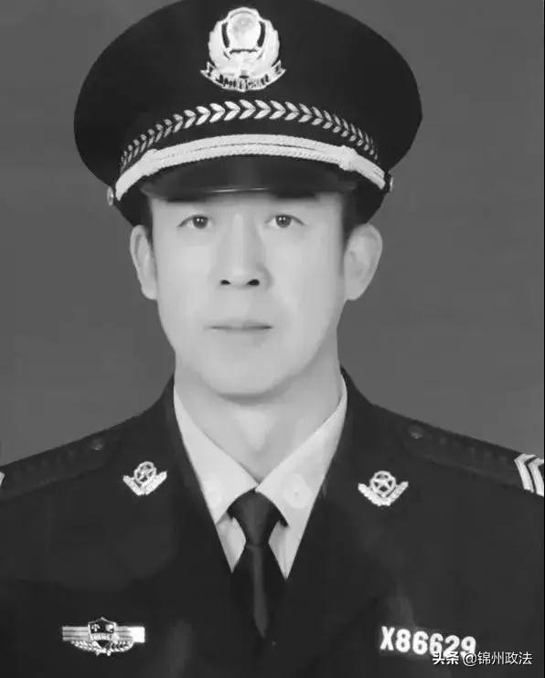 武警全新制服亮相，自然美景探索之旅启幕