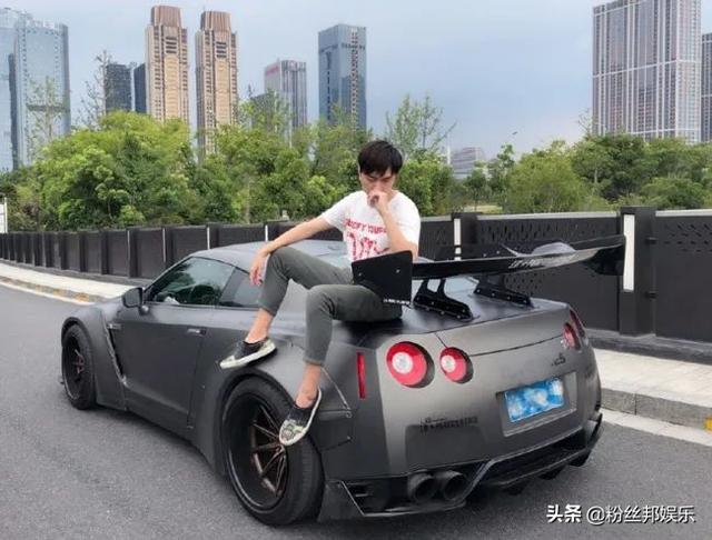 最新主播座驾，时代宠儿之选