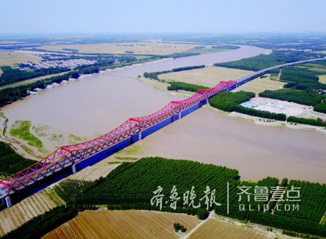 长清黄河大桥最新影像展示雄伟时代风采