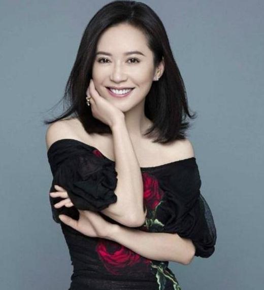 大龄未婚女明星，如何开启人生新篇章的挑战与机遇