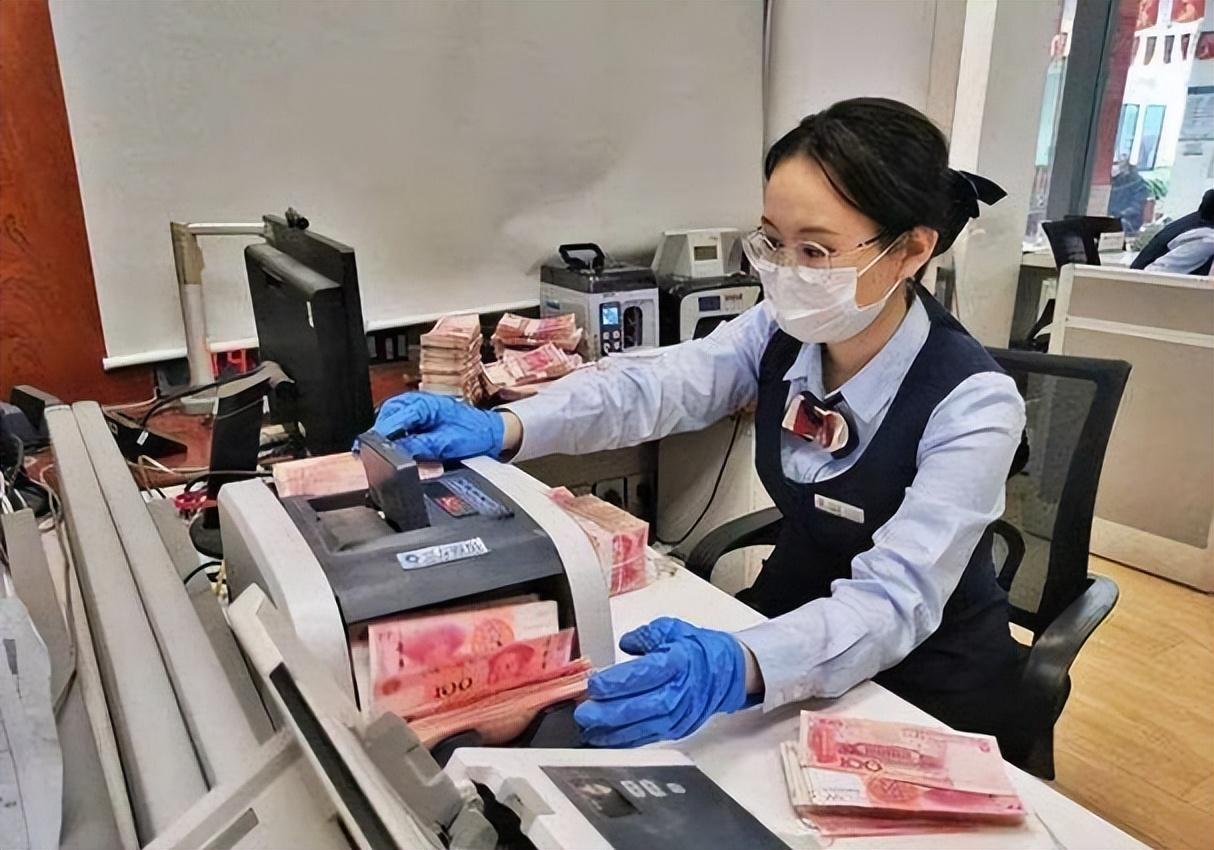 最新利率调整变化中的机遇，学习与自信引领财富舞蹈