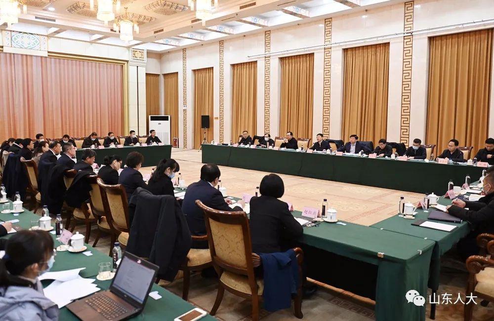 疫情下的日常小确幸，友情、家庭与温暖纽带，时事最新关注