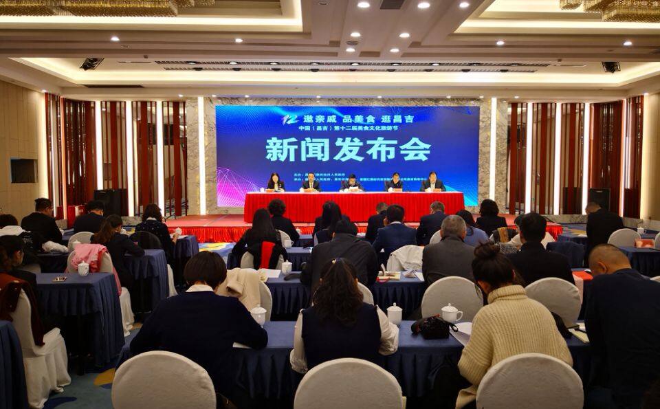 最新电脑动态桌面，时代产物与艺术融合的魅力展现